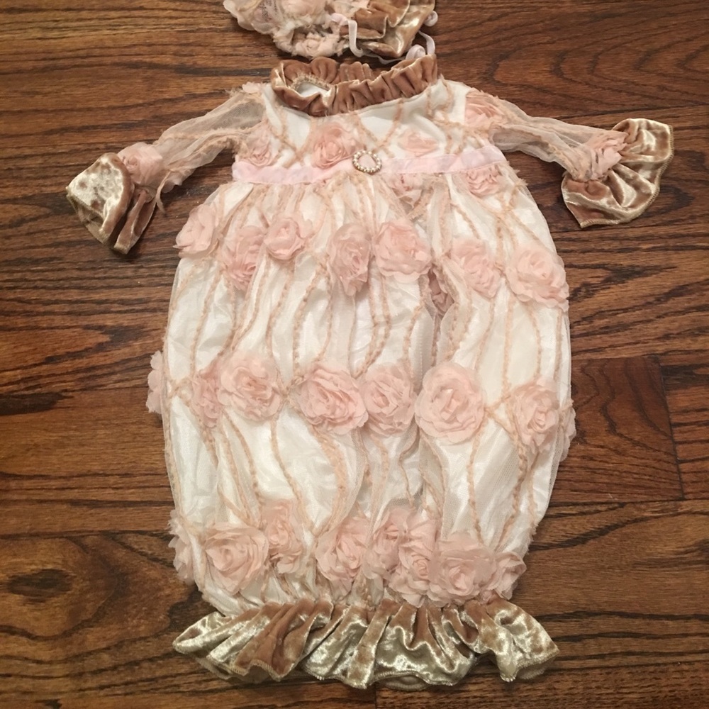Haute baby gown set